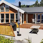 10 Person In Stathelle-by Traum * Stathelle