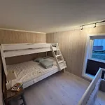 10 Person In Stathelle-by Traum