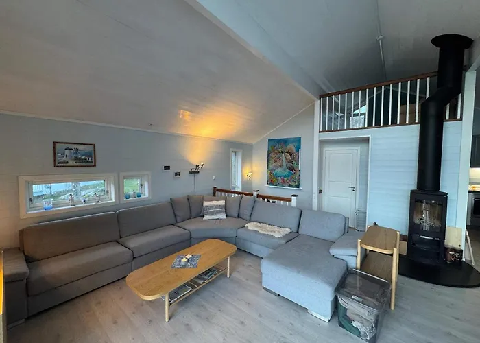 10 Person In Stathelle-by Traum