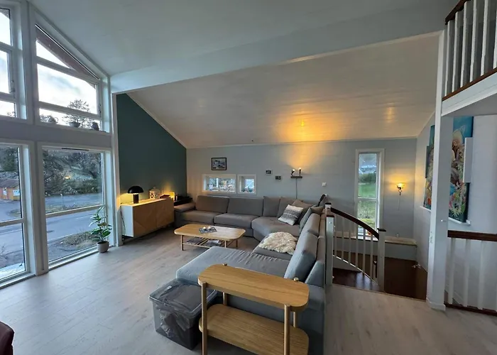 10 Person In Stathelle-by Traum * Stathelle